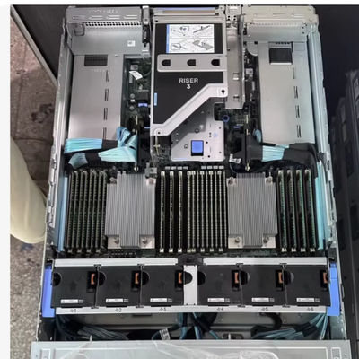2U Two Socket PowerEdge R7625 Rack Server 4e generatie AMD EPYCTM Processors tot 8x PCIe Gen5 Slots 12 X 2.5" SATA/SAS SSD's